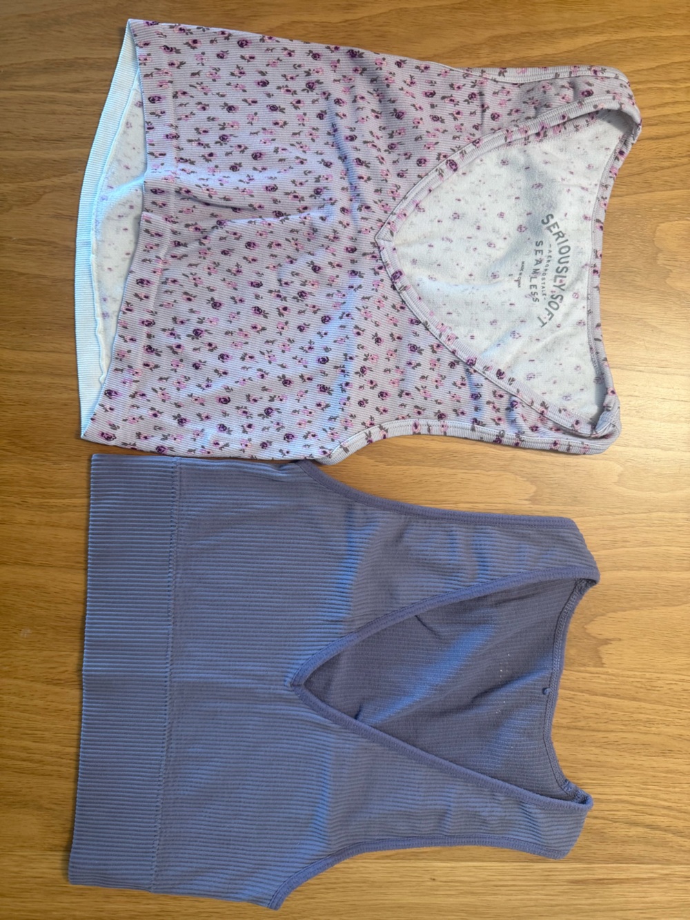 Assorted Women's cropped shirts in pink, purple, green, tan, white, grey, &black - Picture 3 of 8